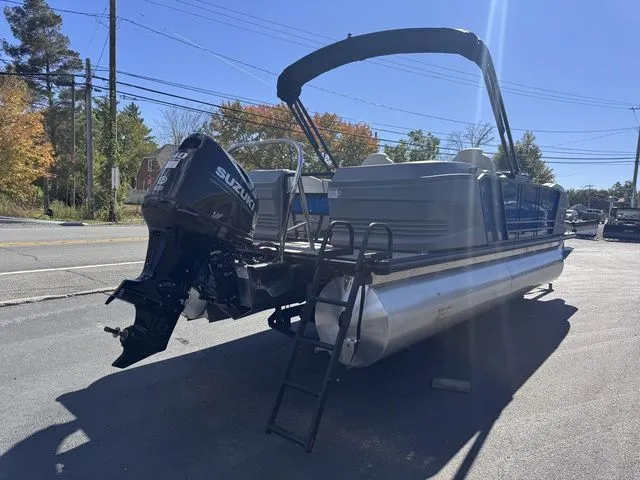 Slide: The Image of SunChaser Lucerne 22 LR DH Sport w/ 140hp & Trailer 2026 - 8