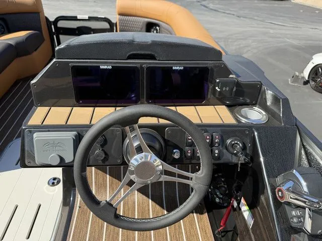 Slide: The Image of Premier 230 Solaris RL-CL PTX Tri-Toon 250hp w/Trailer 2026 - 12