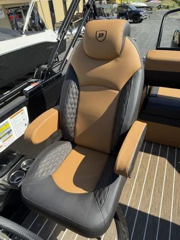 Slide: The Image of Premier 230 Solaris RL-CL PTX Tri-Toon 250hp w/Trailer 2026 - 15