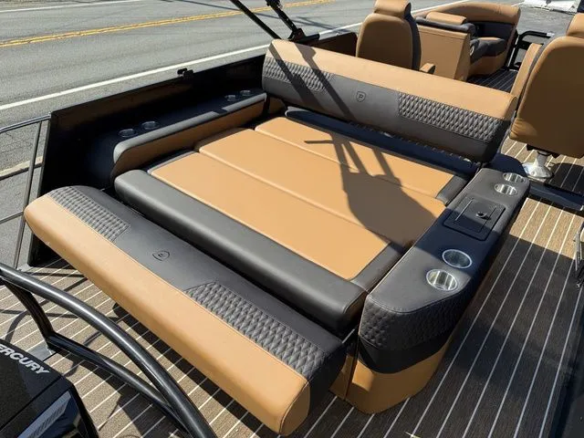 Slide: The Image of Premier 230 Solaris RL-CL PTX Tri-Toon 250hp w/Trailer 2026 - 21