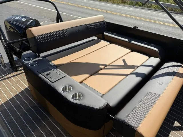 Slide: The Image of Premier 230 Solaris RL-CL PTX Tri-Toon 250hp w/Trailer 2026 - 22