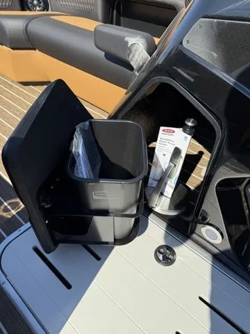 Slide: The Image of Premier 230 Solaris RL-CL PTX Tri-Toon 250hp w/Trailer 2026 - 34