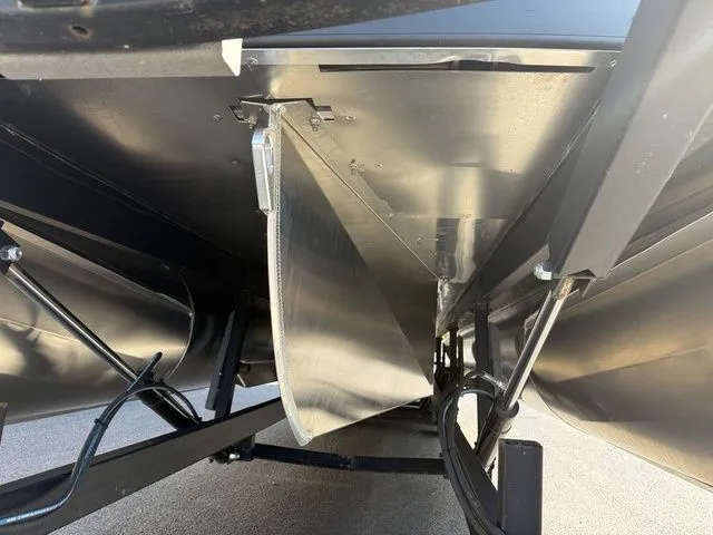 Slide: The Image of Premier 230 Solaris RL-CL PTX Tri-Toon 250hp w/Trailer 2026 - 53