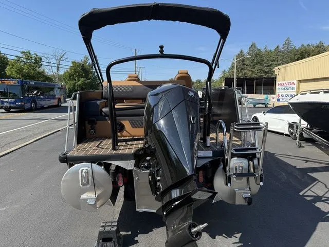 Slide: The Image of Premier 230 Solaris RL-CL PTX Tri-Toon 250hp w/Trailer 2026 - 7