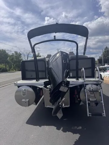 Slide: The Image of Premier 230 Sunsation RF-CL PTX Tri-Toon 200hp w/Trailer 2026 - 10