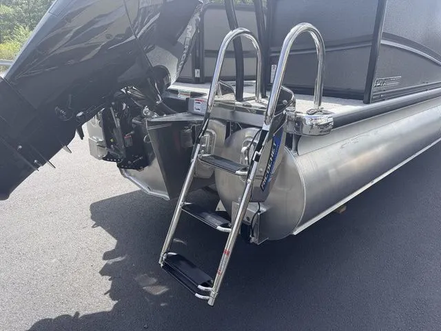 Slide: The Image of Premier 230 Sunsation RF-CL PTX Tri-Toon 200hp w/Trailer 2026 - 12