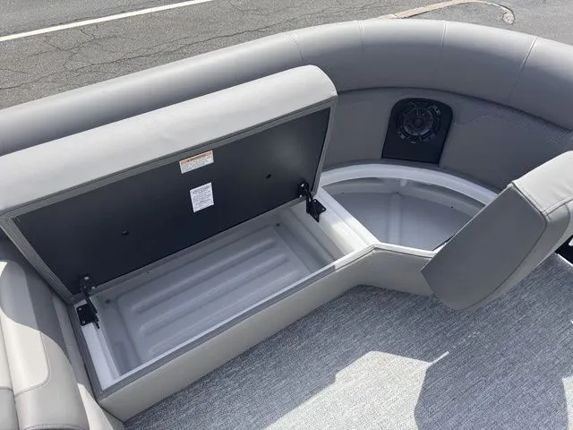 Slide: The Image of Premier 230 Sunsation RF-CL PTX Tri-Toon 200hp w/Trailer 2026 - 35