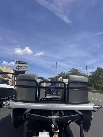 Slide: The Image of Premier 230 Sunsation RF-CL PTX Tri-Toon 200hp w/Trailer 2026 - 6