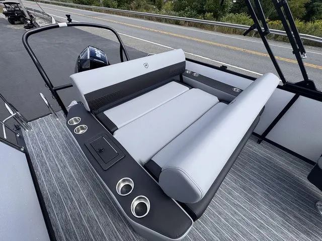 Slide: The Image of Premier 230 Sunsation RL-CL PTX Tri-Toon 200hp w/Trailer 2026 - 11