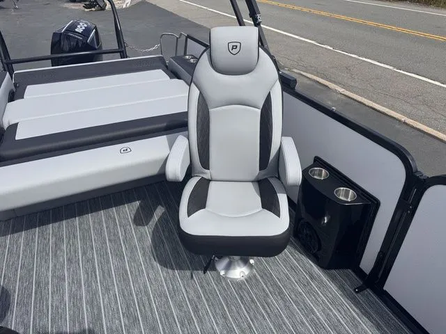 Slide: The Image of Premier 230 Sunsation RL-CL PTX Tri-Toon 200hp w/Trailer 2026 - 18