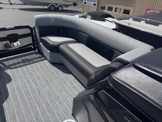 Slide: The Image of Premier 230 Sunsation RL-CL PTX Tri-Toon 200hp w/Trailer 2026 - 22