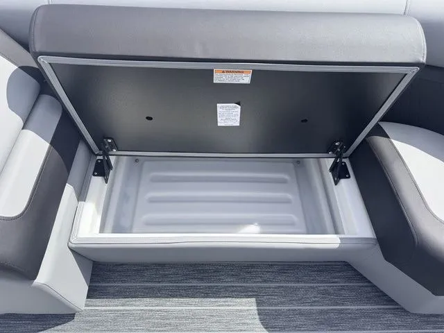 Slide: The Image of Premier 230 Sunsation RL-CL PTX Tri-Toon 200hp w/Trailer 2026 - 24