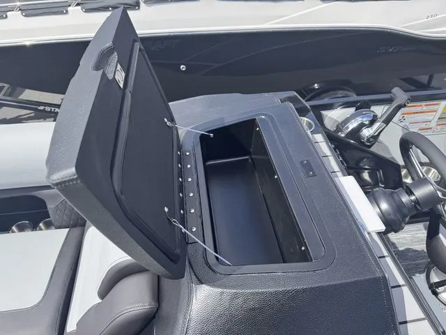 Slide: The Image of Premier 230 Sunsation RL-CL PTX Tri-Toon 200hp w/Trailer 2026 - 30