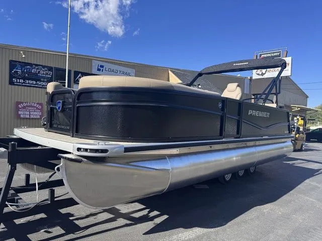 Slide: The Image of Premier 220 Sunscape RL-CL PTX Tri-Toon 150hp w/Trailer 2026 - 3