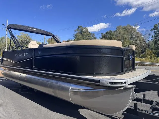 Slide: The Image of Premier 220 Sunscape RL-CL PTX Tri-Toon 150hp w/Trailer 2026 - 5