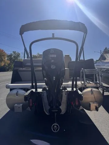 Slide: The Image of Premier 220 Sunscape RL-CL PTX Tri-Toon 150hp w/Trailer 2026 - 7