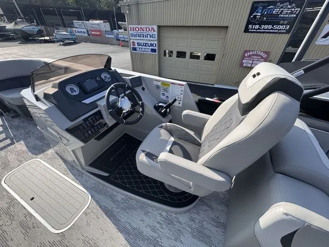 Slide: The Image of Starcraft SLS 3 R Tri-Toon Includes 200hp and Trailer 2026 - 16