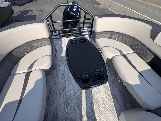 Slide: The Image of Starcraft SLS 3 R Tri-Toon Includes 200hp and Trailer 2026 - 21