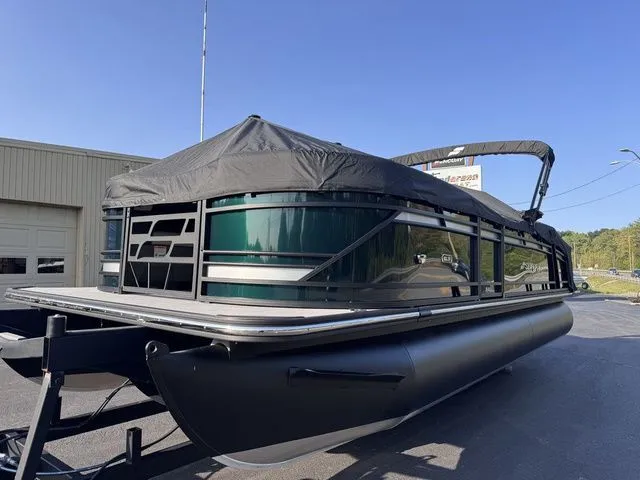 Slide: The Image of Starcraft SLS 3 R Tri-Toon Includes 200hp and Trailer 2026 - 37