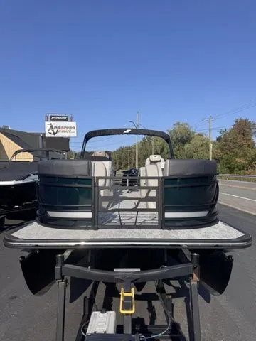 Slide: The Image of Starcraft SLS 3 R Tri-Toon Includes 200hp and Trailer 2026 - 5