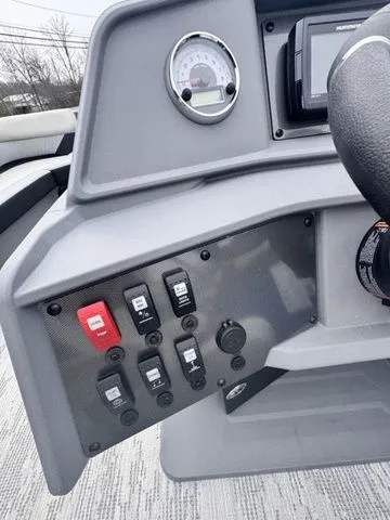 Slide: The Image of Starcraft VX 22 R DH Tritoon 150 Hp W/Trailer 2026 - 13