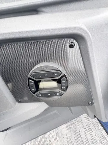 Slide: The Image of Starcraft VX 22 R DH Tritoon 150 Hp W/Trailer 2026 - 17