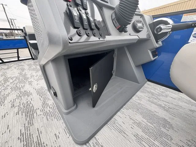 Slide: The Image of Starcraft VX 22 R DH Tritoon 150 Hp W/Trailer 2026 - 18