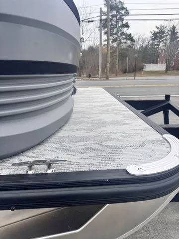 Slide: The Image of Starcraft VX 22 R DH Tritoon 150 Hp W/Trailer 2026 - 42