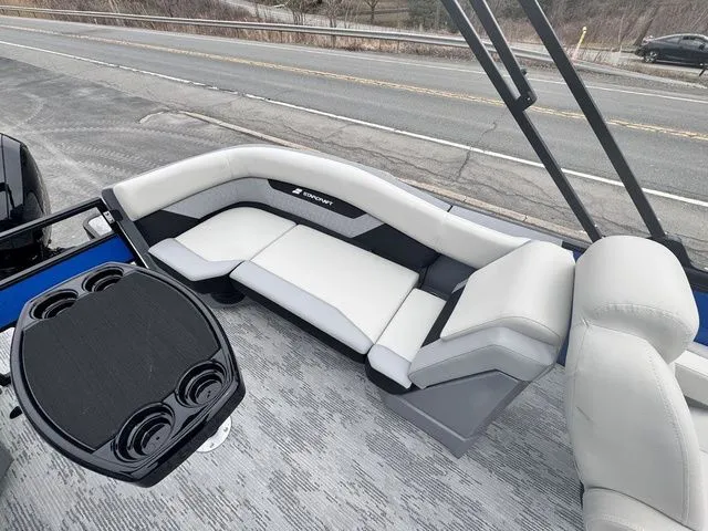 Slide: The Image of Starcraft VX 22 R DH Tritoon 150 Hp W/Trailer 2026 - 9