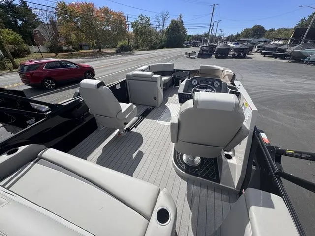 Slide: The Image of Starcraft SLS 3 Q DH Tri-Toon Includes 200hp and Trailer 2026 - 11