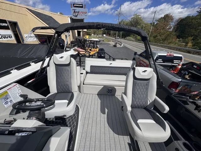 Slide: The Image of Starcraft SLS 3 Q DH Tri-Toon Includes 200hp and Trailer 2026 - 15