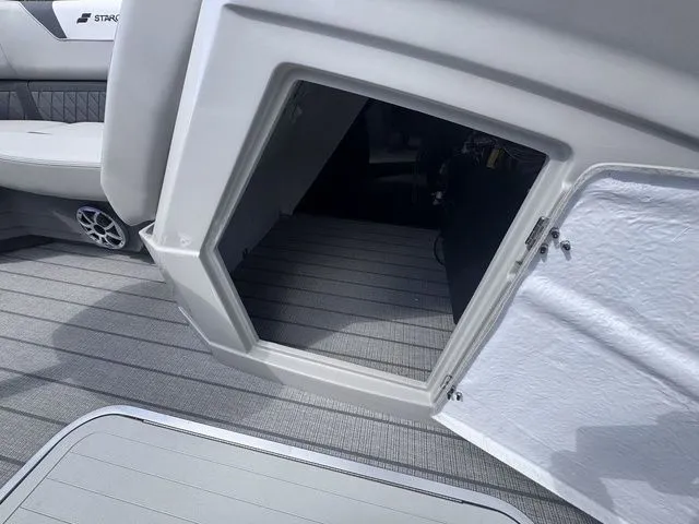 Slide: The Image of Starcraft SLS 3 Q DH Tri-Toon Includes 200hp and Trailer 2026 - 25