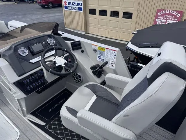 Slide: The Image of Starcraft SLS 3 Q DH Tri-Toon Includes 200hp and Trailer 2026 - 29