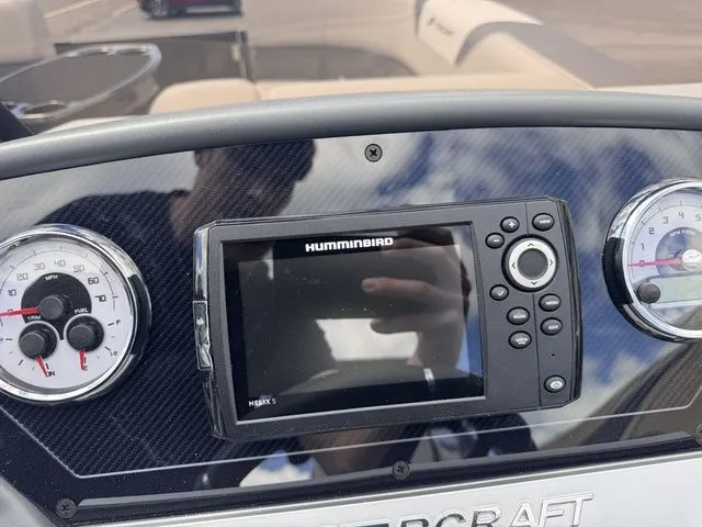 Slide: The Image of Starcraft SLS 3 Q DH Tri-Toon Includes 200hp and Trailer 2026 - 32