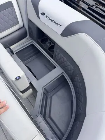 Slide: The Image of Starcraft SLS 3 Q DH Tri-Toon Includes 200hp and Trailer 2026 - 35