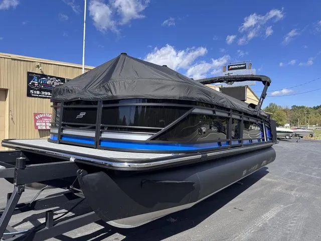 Slide: The Image of Starcraft SLS 3 Q DH Tri-Toon Includes 200hp and Trailer 2026 - 46