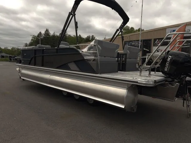 The Image of Crest Classic 220 SLRC Pontoon w/90hp, Trailer, Extended 2025 - 1