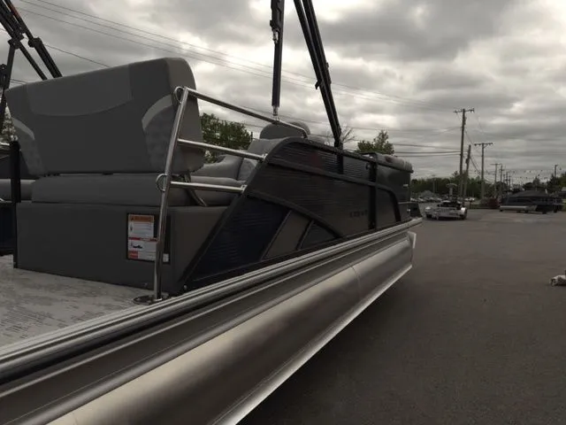 Slide: The Image of Crest Classic 220 SLRC Pontoon w/90hp, Trailer, Extended 2025 - 16