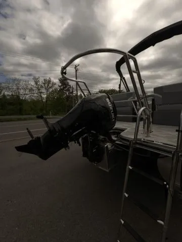 Slide: The Image of Crest Classic 220 SLRC Pontoon w/90hp, Trailer, Extended 2025 - 17