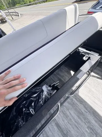 Slide: The Image of Crest Caribbean 230 SLS Tri-Toon w/200hp, Trailer, Exten 2025 - 28