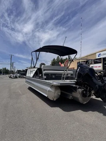 Slide: The Image of Crest Caribbean 230 SLS Tri-Toon w/200hp, Trailer, Exten 2025 - 6