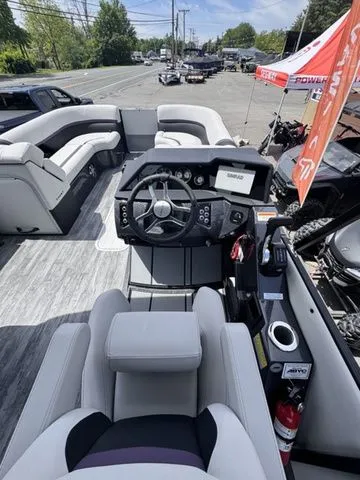 Slide: The Image of Crest Caribbean 230 SLS Tri-Toon w/200hp, Trailer, Exten 2025 - 7