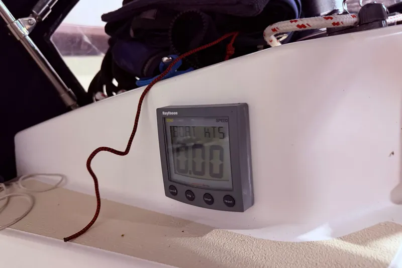 Slide: The Image of Boat speedometer on Tartan 3500, year 2000, displaying zero knots. - 25