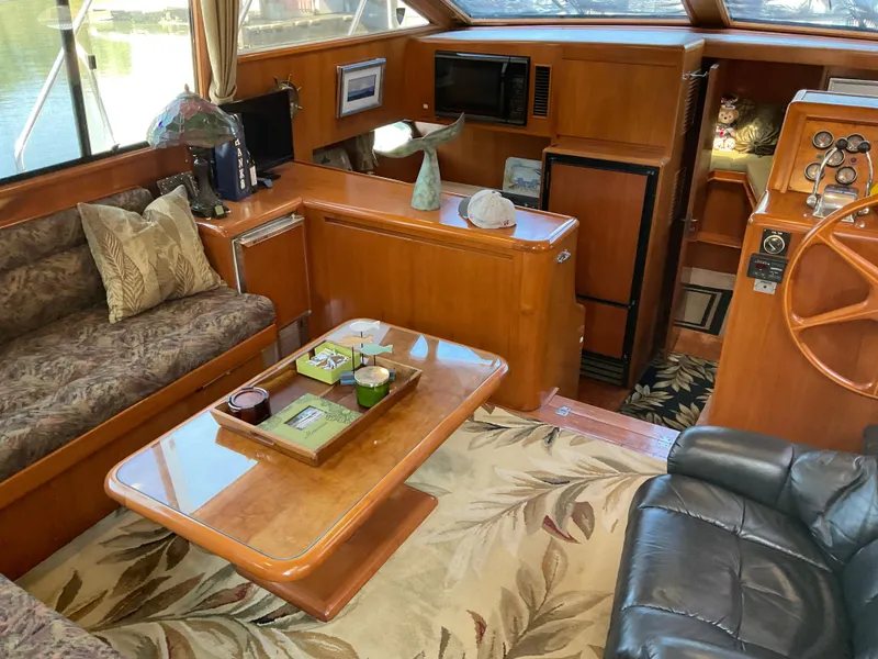 Slide: The Image of Interior of 1990 Ocean Alexander 440 Sundeck CPMY, cozy and stylishly furnished. - 25
