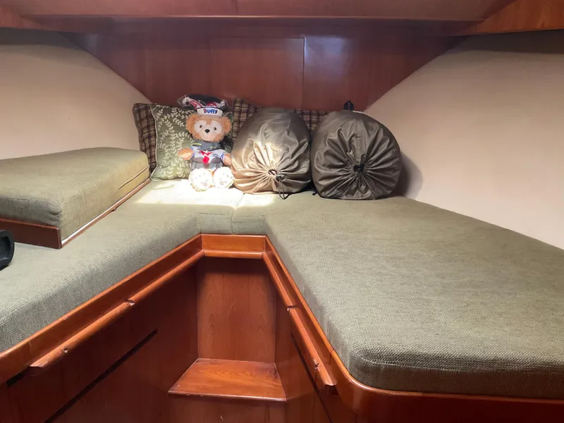 Slide: The Image of Interior of 1990 Ocean Alexander 440 Sundeck CPMY with cozy cushions. - 39