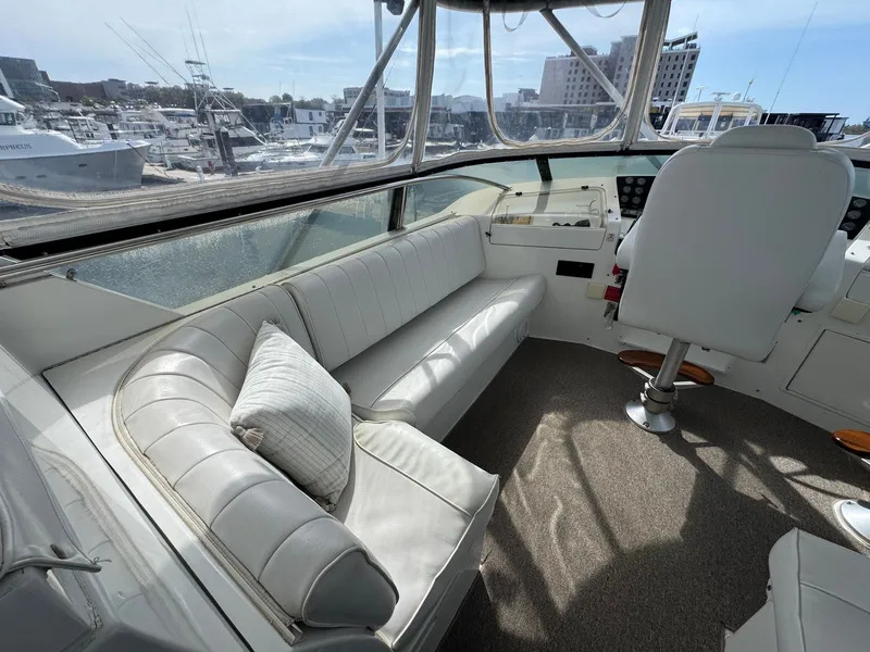 Slide: The Image of Flybridge Seating - 26