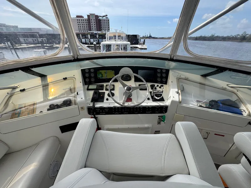 Slide: The Image of Flybridge Helm - 27