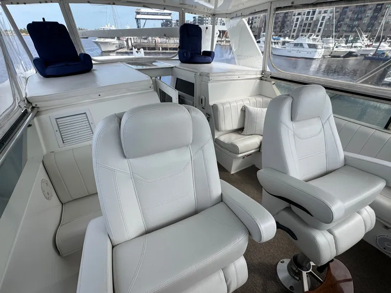 Slide: The Image of Helm Seating - 33