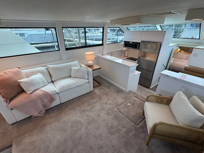 Slide: The Image of Salon - 37