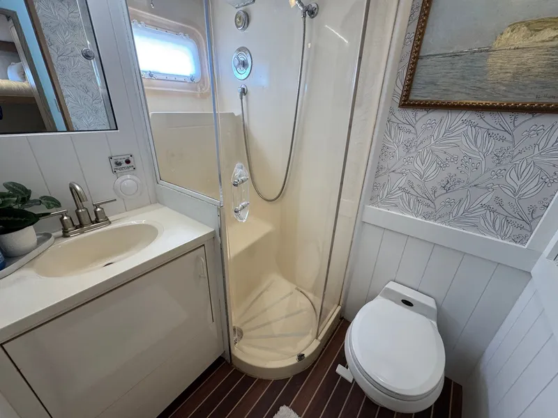 Slide: The Image of Guest Head - 64